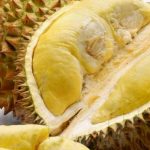Menteri Susi Cicipi Durian Belitung