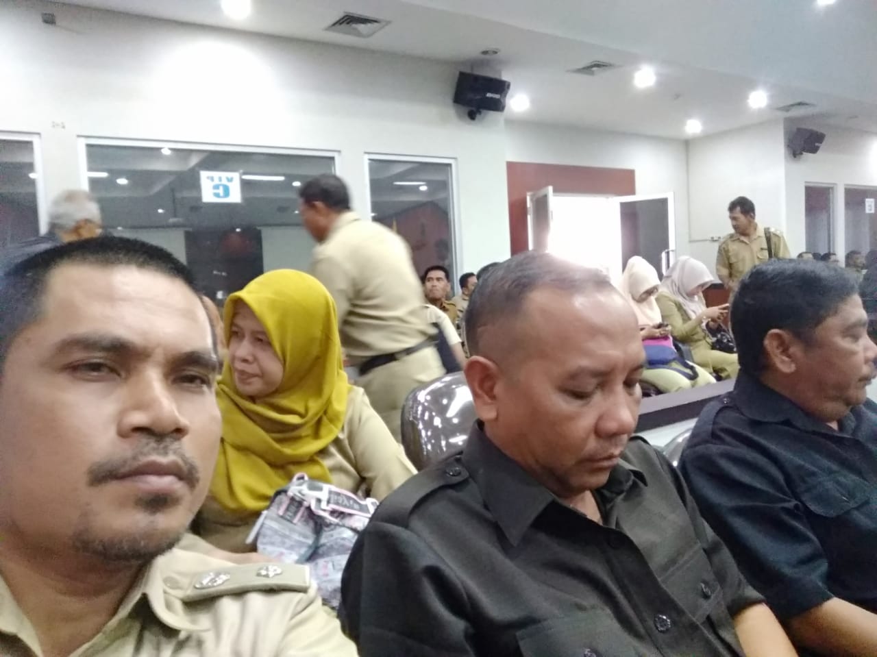 Pemkab Sampaikan Beberapa Raperda Di Gedung Dewan Pemkab Sampaikan Beberapa Raperda Di Gedung Dewan