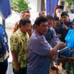Disaksikan Wagub, Bupati Serahkan Penerima Program Bantuan Smart Fishing