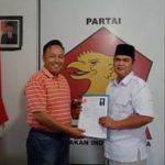 Bacalon Bupati Bambang Irawan Serahkan Berkas Pendaftaran Ke Gerindra
