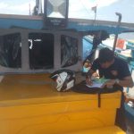 PPB Dampingi Dua Nelayan Buat Pas Kecil Kapal Ke KSOP Tanjungpandan