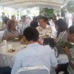 Rayakan Natal, Wabup Isyak Meirobie Open House Di Kediamannya