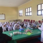 Yayasan Sosial Kanker & Puskesmas Tanjung Binga Kunjungi SMKN 1 Sijuk