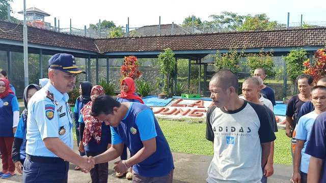 Saat Upacara, Kalapas Tegaskan "Pungli Hentikan, Handphone Bersihkan" 3 IMG 20200217 WA0007