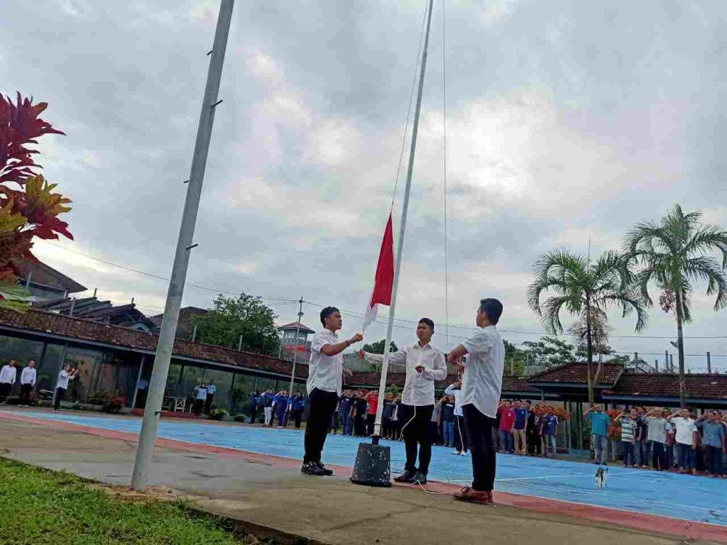 Saat Upacara, Kalapas Tegaskan "Pungli Hentikan, Handphone Bersihkan" 4 IMG 20200217 WA0011