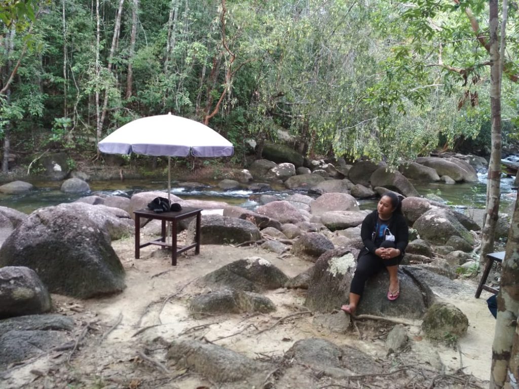 Kios Mini Bentukan Desa Badau Di Pasang di Kawasan Wisata Batu Mentas 3 IMG 20200330 WA0001