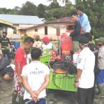 TRL Covid-19 Desa Badau Lanjutkan Penyemprotan Desinfektan Di Rt 4, 5 & 6