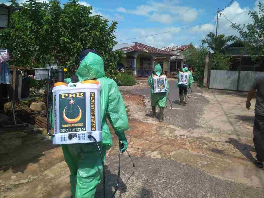 Cegah Penyebaran Covid-19, DPC PBB Beltim Gelar Penyemprotan Desinfektan 4 IMG 20200414 WA0005