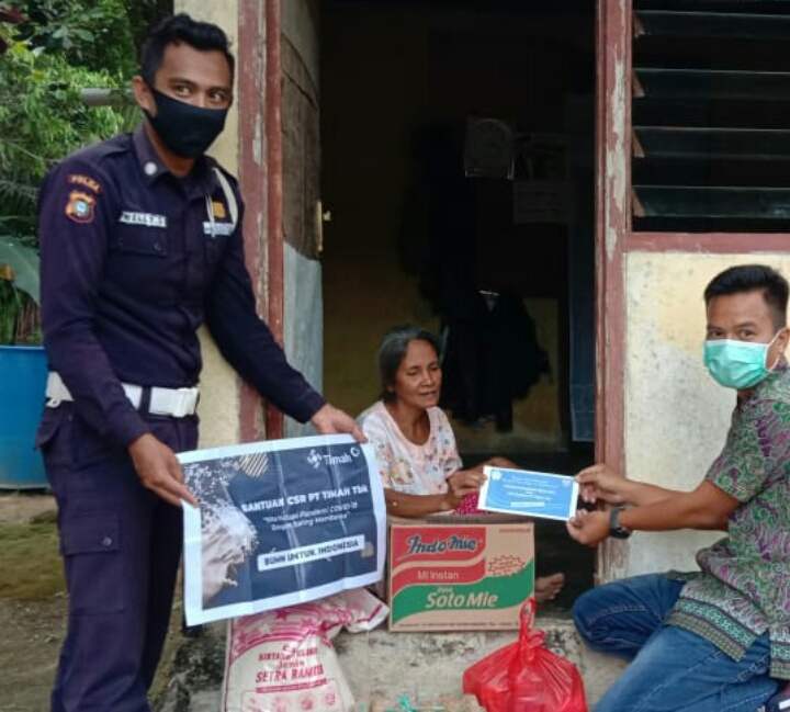 BAZNAS Belitung & PT Timah Serahkan Paket Sembako ke Warga Desa Badau 2 IMG 20200515 WA0013