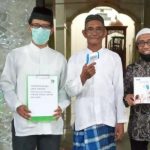 Thermometer Gun Donasi dari Ny Linia Disalurkan FCC Ke Masjid Di Belitung