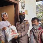 HUT Bhayangkara 74, Kasat Lantas Pimpin Baksos di Kelurahan Lesung Batang