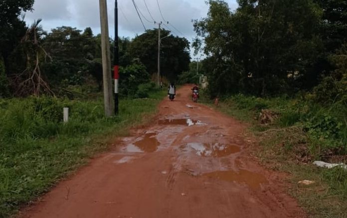 Gumay Sebut Kondisi Jalan dari Depan UPTD Tg.Kelayang ke BLK Layak Diaspal 2 1594123652162