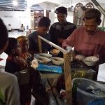 Masjid Al-Ikhlas Aik Raya Gelar Jumat Berkah “Makan Bubur Ayam” Gratis