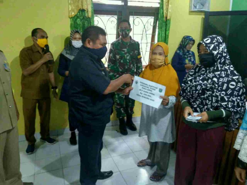 Pemdes Dukong Bagikan BLT- DD Tahap VIII 4 IMG 20201208 WA0002