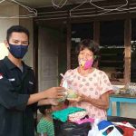 Ke 9 Puasa Ramadhan, Bee Moslem Bagi Takjil/Kue ke Mualaf/Masyarakat
