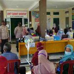 Fasilitasi Warga Ikuti Vaksin, Kades Badau : Terima Kasih ke Polsek Badau