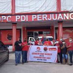 DPC PDIP Beltim Gelar Pembagian Masker & Vitamin ke Pedagang Kaki Lima
