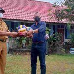 Di SMKN 1 Manggar, Kamarudin Jadi Pembina Upacara/Sumbangkan Alat Olahraga