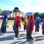 Peringati Hari Ibu, Dharma Wanita Lapas Tanjungpandan Semarakkan Giat Jalan Santai Menggunakan Kebaya