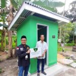 Baznas Belitung Beri Bantuan water closed (WC) untuk Dua Rumah Warga Sijuk
