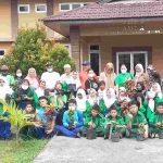 Sambut Persiapan Adiwiyata Mandiri, SMP Negeri 2 Tanjungpandan gelar kegiatan Penanaman dan pembibitan jeruk kunci serta puring dan Jahe Merah