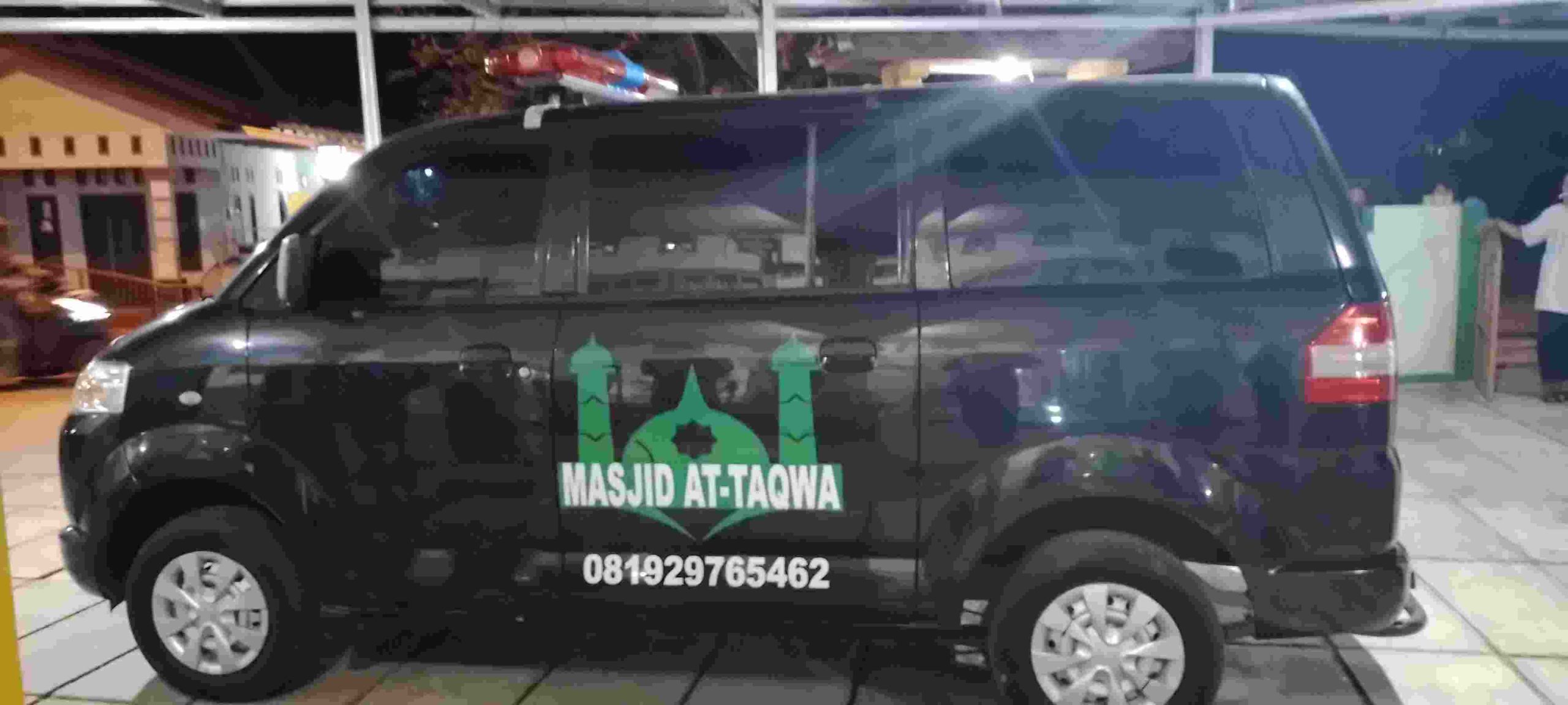 Izar Abdullah Serahkan Bantuan Satu Unit Mobil Ambulance Jenazah di Masjid At-takwa Desa Dukong Tanjungpandan 4 20230626_205729