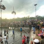 Antultias Warga Baro Pangkal Lalang Saksikan Lomba Agustusan di Pelabuhan Dermaga Baro