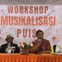 Digelar SMA Negeri 1 Manggar, Penggiat Puisi di Belitung dan Musisi Handal Berikan Materi Workshop Musikalisasi Puisi 2023