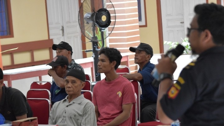 Bea Cukai Tanjungpandan Gelar Program "Bea Cukai Masuk Kampung" di Kecamatan Selat Nasik, Gempur Rokok Ilegal 3 AddText 11 08 08.17.46