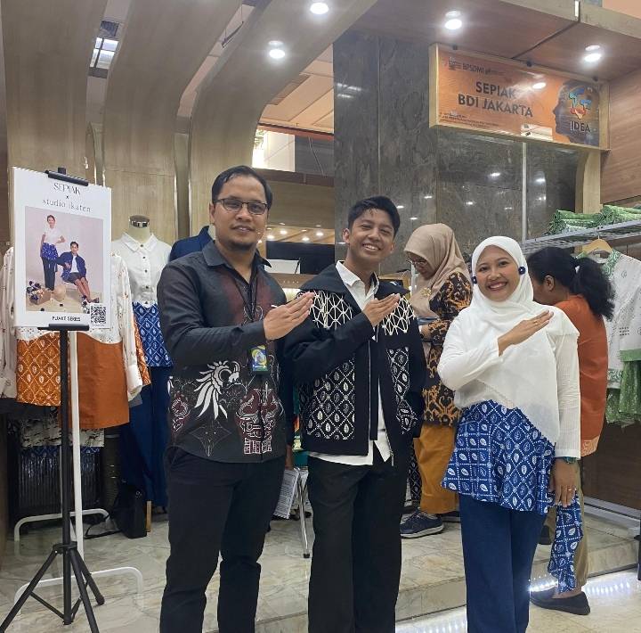 Motif Batik Bangka Belitung, Karya Sepiak Belitung Curi Perhatian di IDEA Expo 2024 5 IMG 20241225 111959