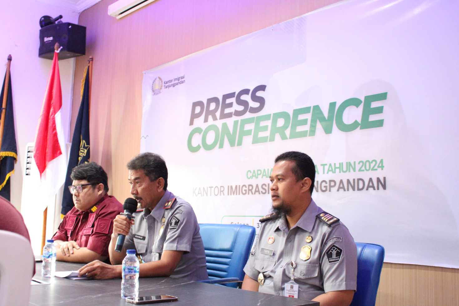 Kantor Imigrasi Kelas I TPI Tanjungpandan Sampaikan Capaian Kinerjanya Sepanjang Tahun 2024 6 IMG 8867