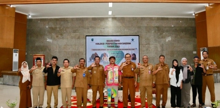 Wabup Belitung Dorong Budaya Literasi: Ajak Masyarakat Tangkal Hoaks Lewat Bedah Buku 4 IMG 20250507 084459