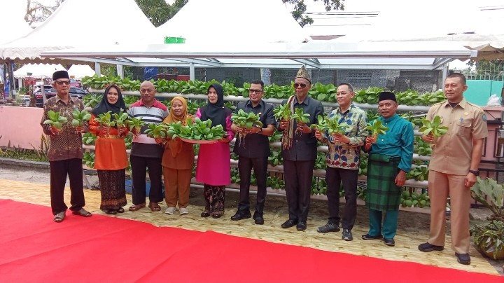 AddText_06-11-05.57.14 AddText 06 11 05.57.14