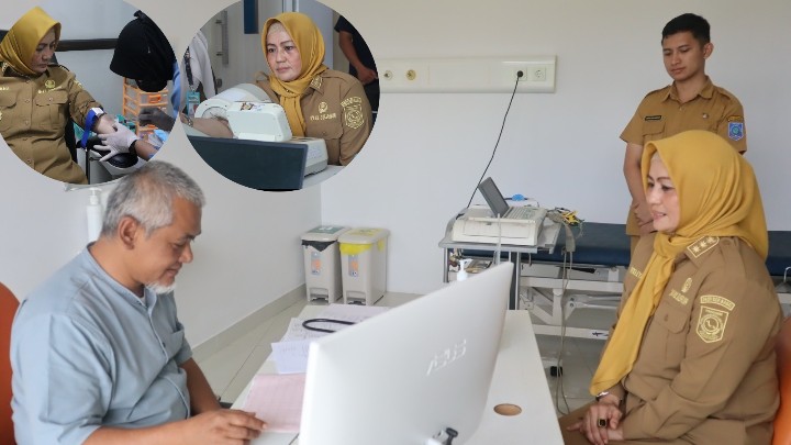 AddText_06-17-02.04.09 AddText 06 17 02.04.09