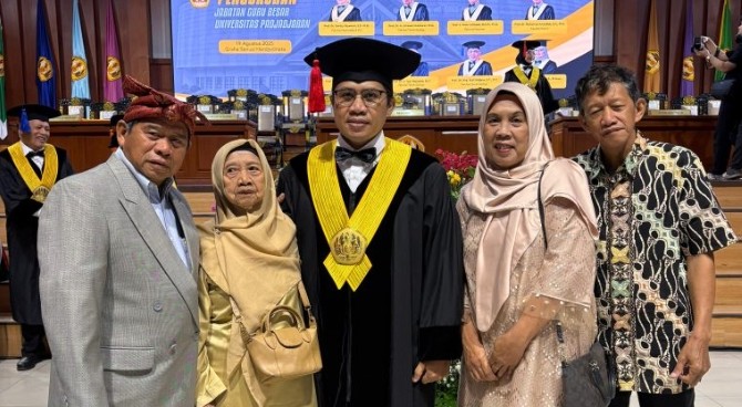 Tambah Seorang Lagi Orang Belitong Jadi Profesor di UNPAD 2 AddText 08 19 02.04.11