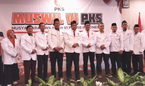 AddText_08-24-04.12.30 AddText 08 24 04.12.30