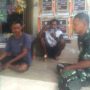 Babinsa Sertu M. Syaruwedi dari Koramil 414-04/Membalong Jalin Kegiatan Komsos dengan Warga Desa Tanjung Rusa