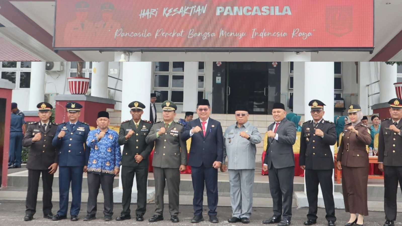 AddText 10 03 08.10.13