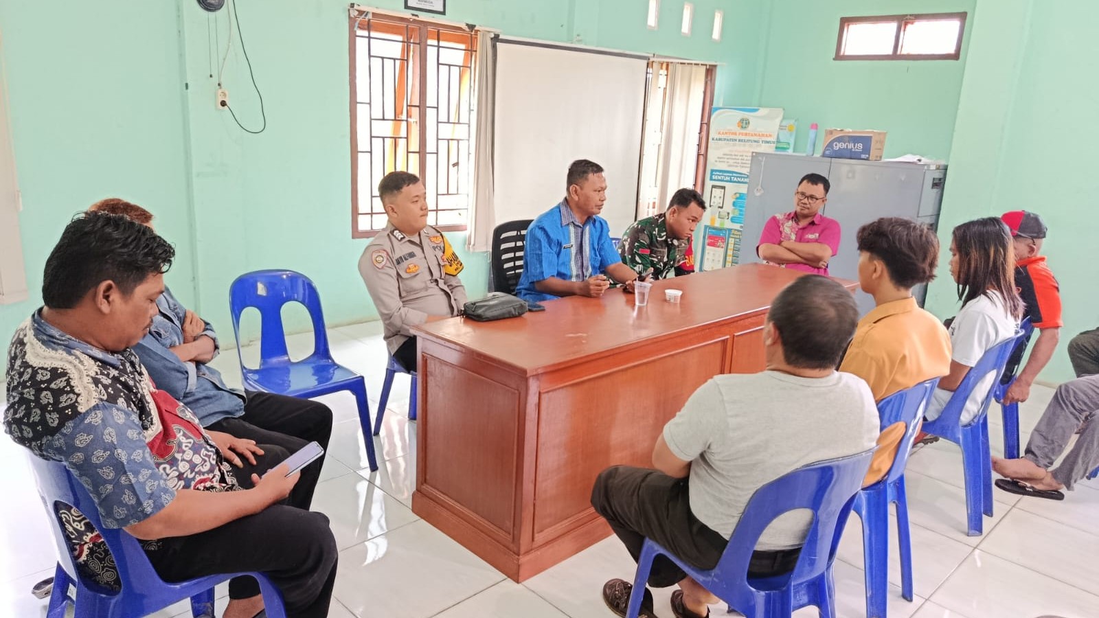 Babinsa Desa Lintang Hadiri Mediasi Antarwarga, Konflik Remaja Berakhir Damai 4 AddText 10 27 04.37.07