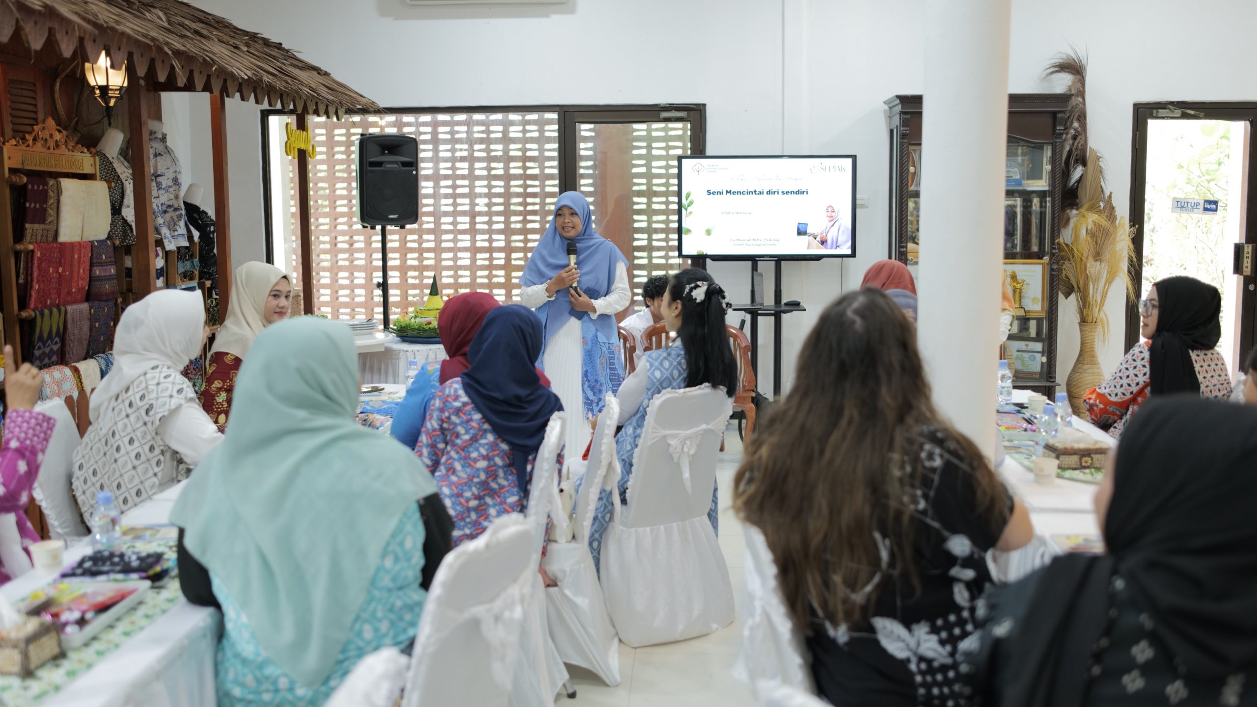 15 Tahun Sepiak Belitong: Dari Sehelai Kain, Menenun Harapan dan Cinta untuk Belitong 4 AddText 11 05 06.15.16 scaled