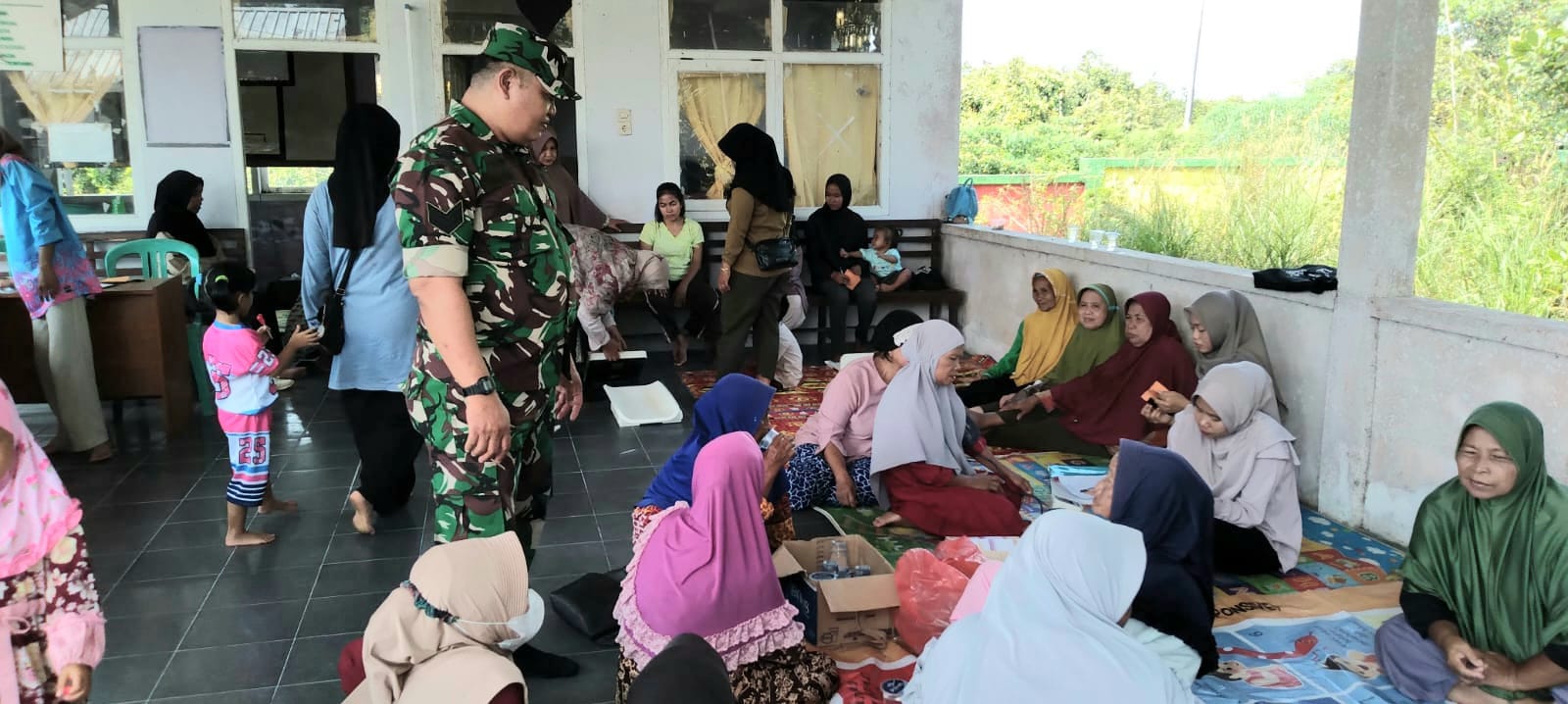 Babinsa Serka Suherman Dampingi Pemeriksaan Kesehatan Lansia dan Ibu Hamil di Desa Dendang 2 IMG 20251117 WA0179