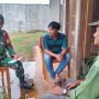 Babinsa Sertu Haifrizar dari Koramil 414-03/Gantung Laksanakan Komsos Bersama Pengurus Koperasi Plasma Desa Batu Penyu