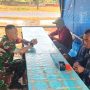 Babinsa Serda Afrizal Kurniawan Laksanakan Komsos Bersama Warga Desa Mempaya