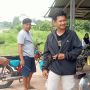 Di Desa Padang Kandis, Babinsa Sertu Yusuf Gelar Komsos di Bengkel Motor, Pererat Silaturahmi dan Jaga Kondusifitas Ramadan