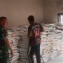 Babinsa Serma Nelson Gultom Lakukan Monitoring Penyaluran Bantuan Kemensos untuk 253 KK Berjalan Lancar