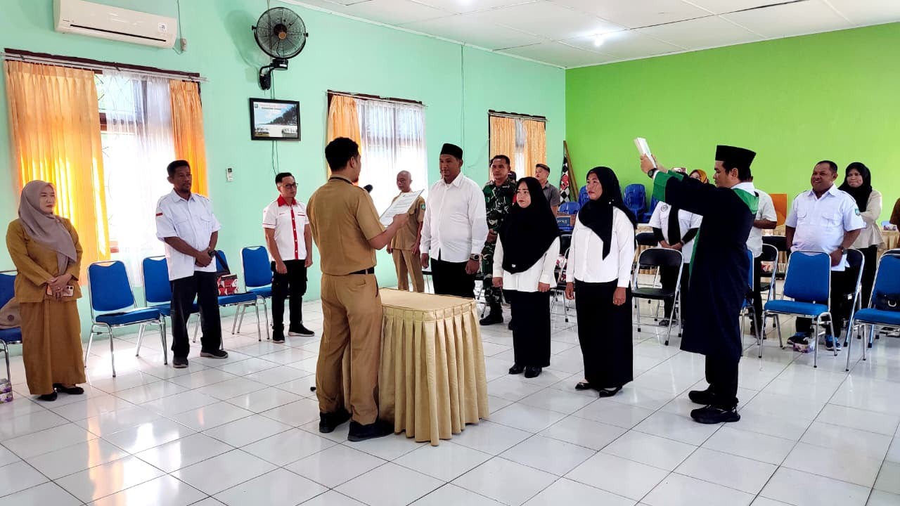 Usai Dilantik, 3 Anggota BPD PAW di Damar Diminta Tancap Gas 2 AddText 07 14 02.14.22