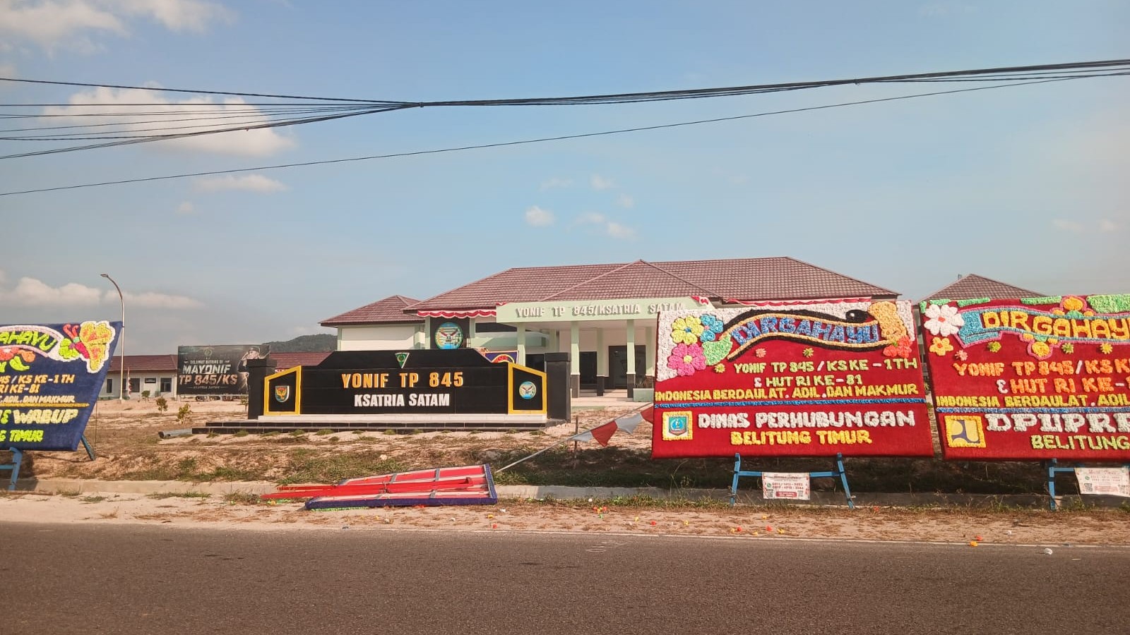 Sama-sama Hadiri Upacara HUT RI ke 81, KPU Beltim Ucapkan HUT ke-1 Yonif TP 845/Ksatria Satam 2 AddText 08 17 04.00.00