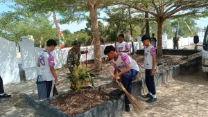 Koramil Membalong Gelar Jumat Bersih di SMP Negeri 1 Membalong