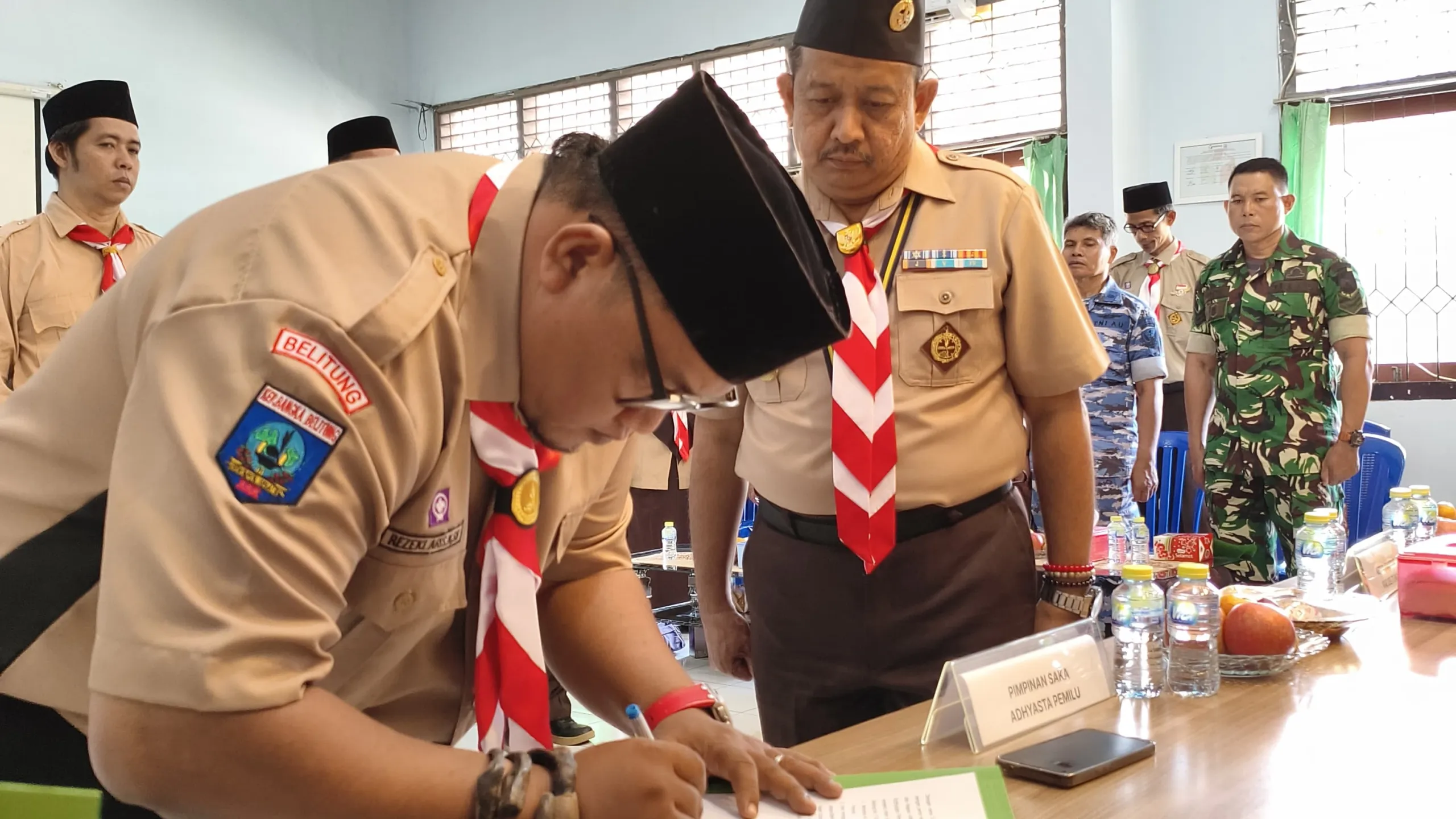 Kwarcab Pramuka Belitung Lantik Pengurus Saka Adhiyasta Pemilu Bawaslu Belitung 9 AddText 08 27 02.58.13 scaled
