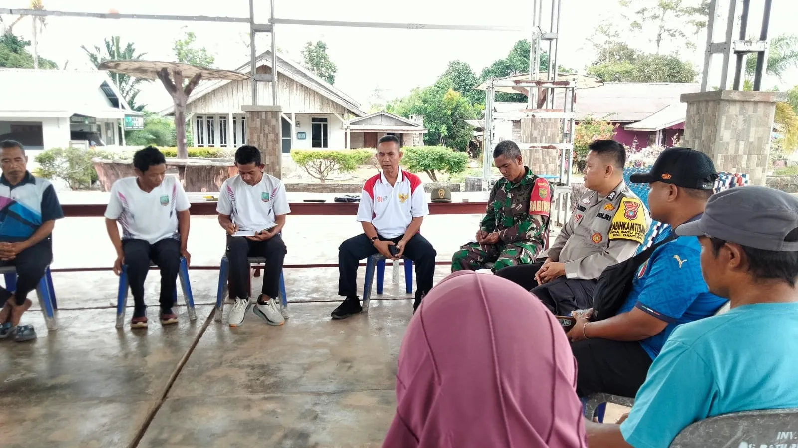 Antisipasi Karhutlah di Musim Kemarau, Sertu Haifrizar Hadiri Rakor Pembentukan Tim Relawan